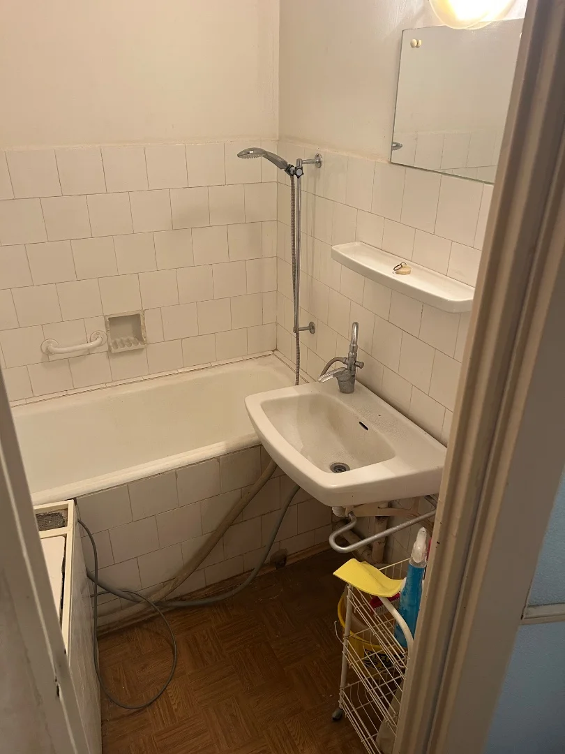 Eladó panel lakás Pécsen - Kép 9