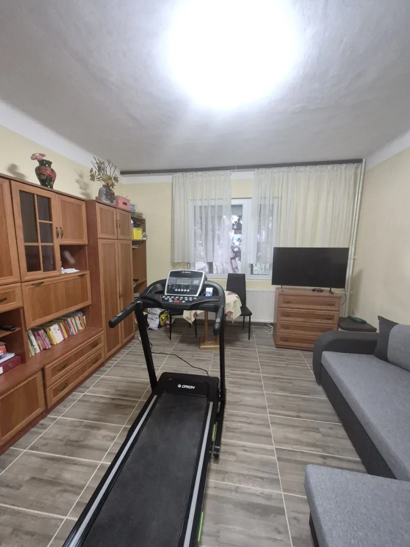 Eladó családi ház Pécsen - Kép 4