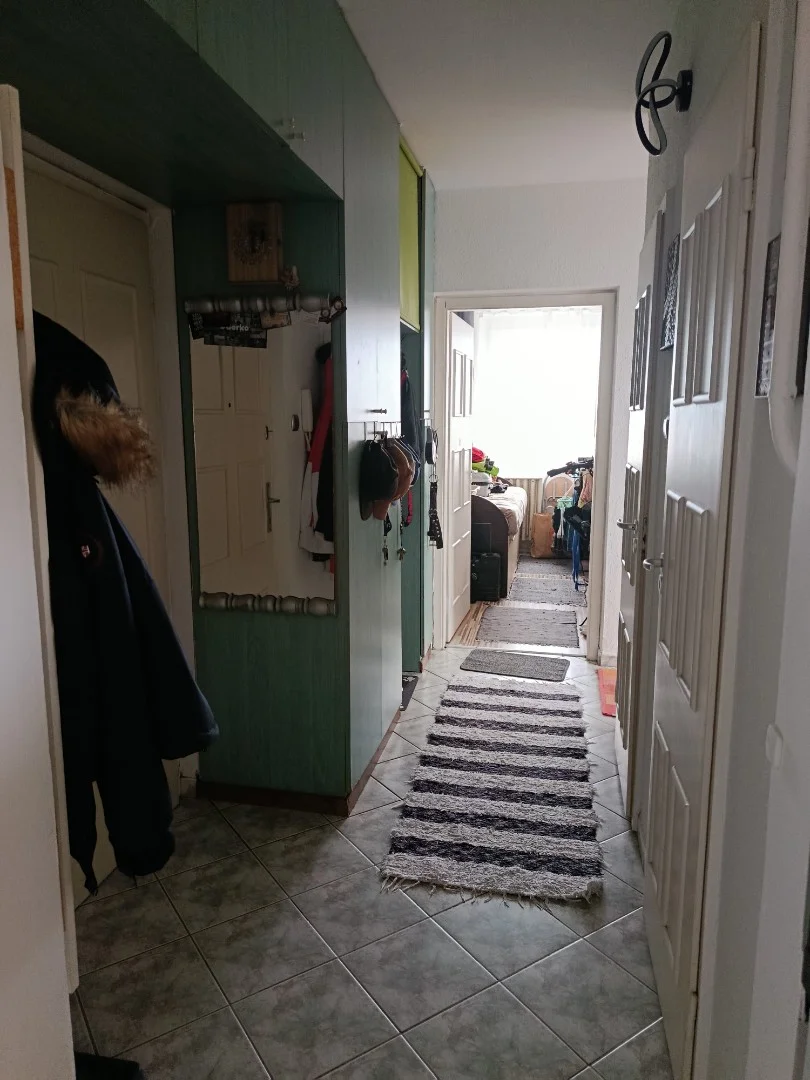 Eladó panel lakás Tatabányán