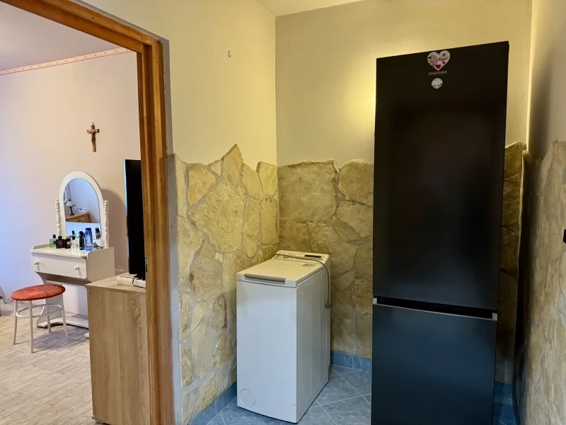 Eladó panel lakás Pécsen - Kép 5