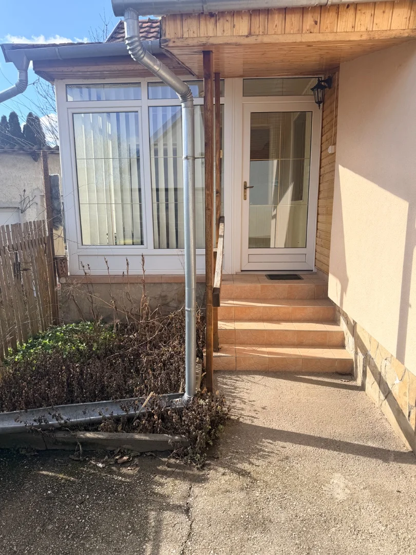 Eladó családi ház Győrött - Kép 2