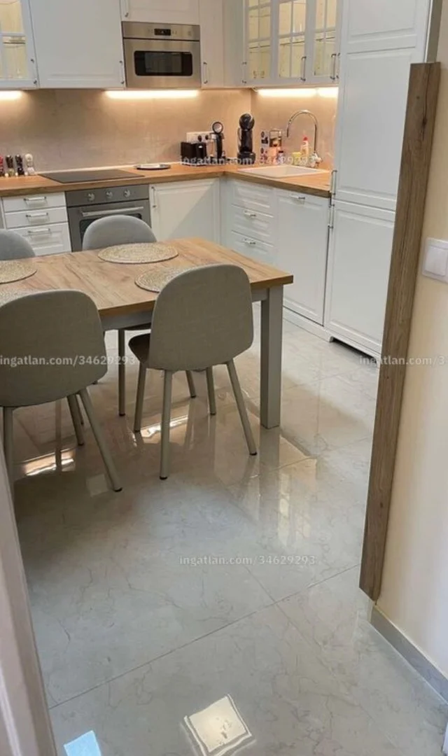 Kiadó tégla lakás Budapest 05. ker.en - Kép 2