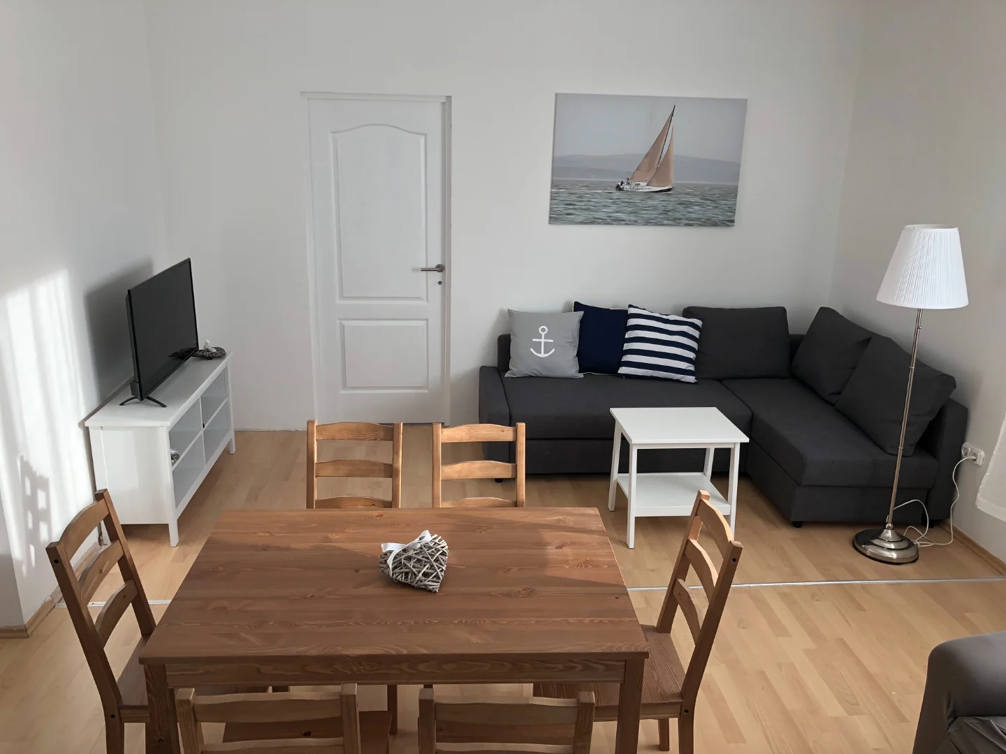 Eladó családi ház Balatonfenyvesen - Kép 2