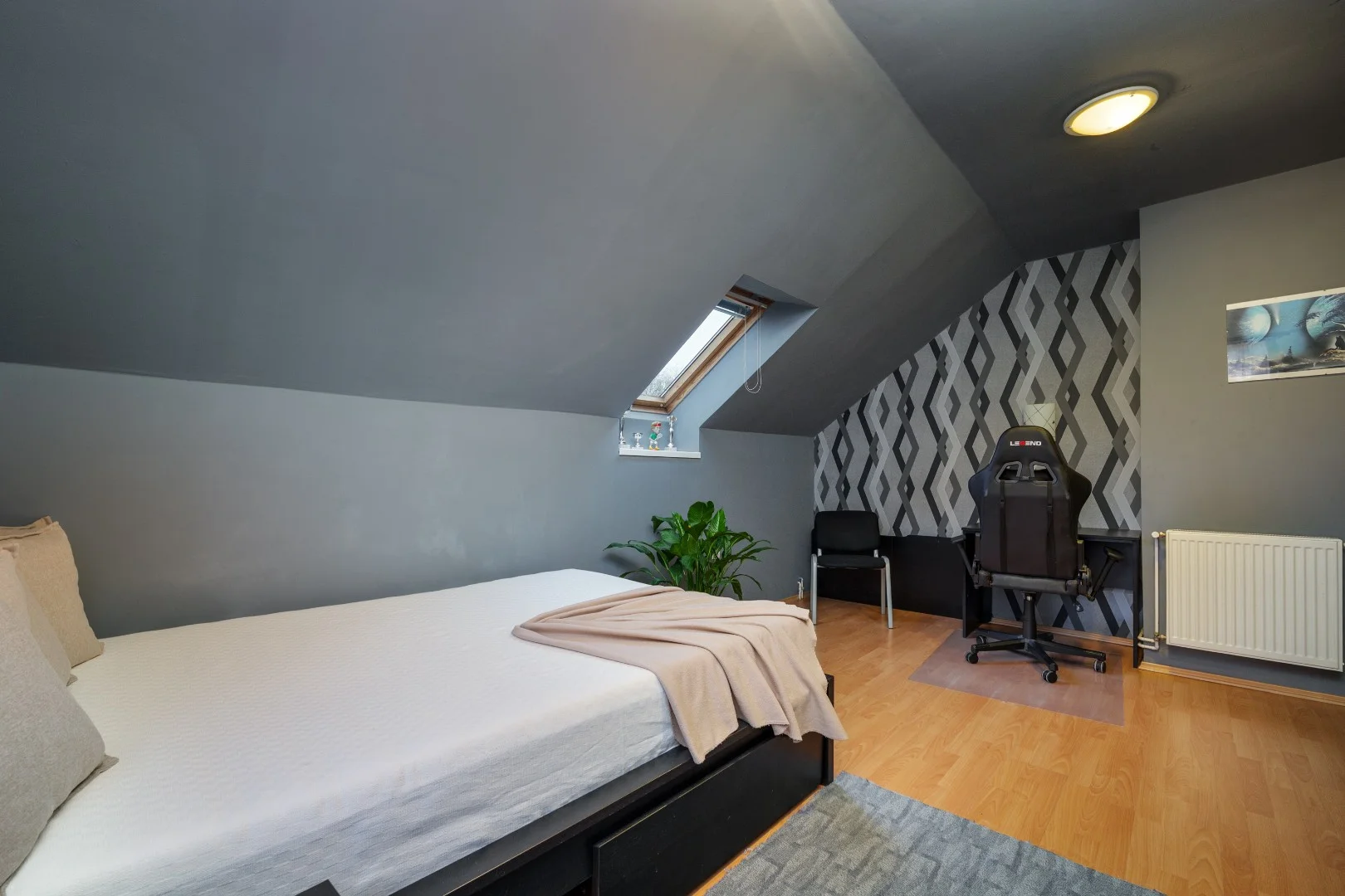 Eladó családi ház Esztergomban - Kép 8