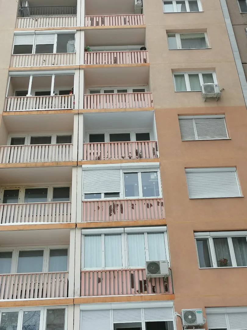 Eladó panel lakás Dunaújvárosban