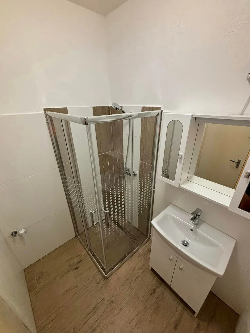 Kiadó panel lakás Halászteleken - Kép 2