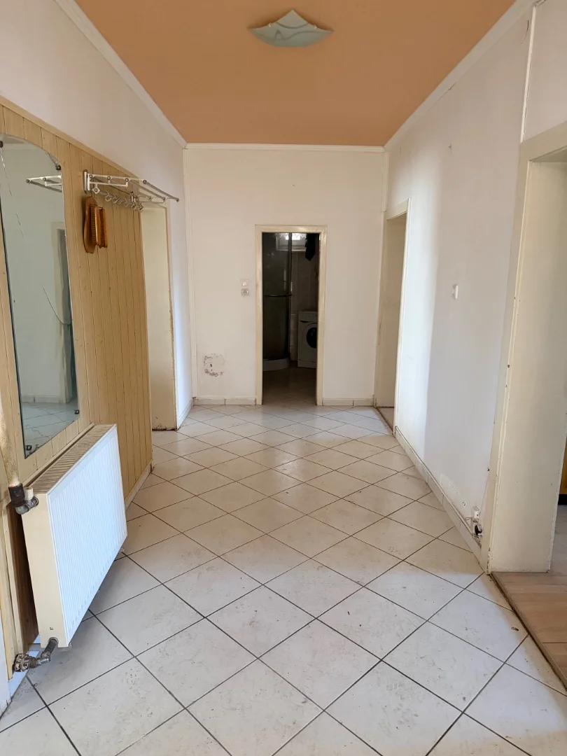 Eladó családi ház Győrött - Kép 9