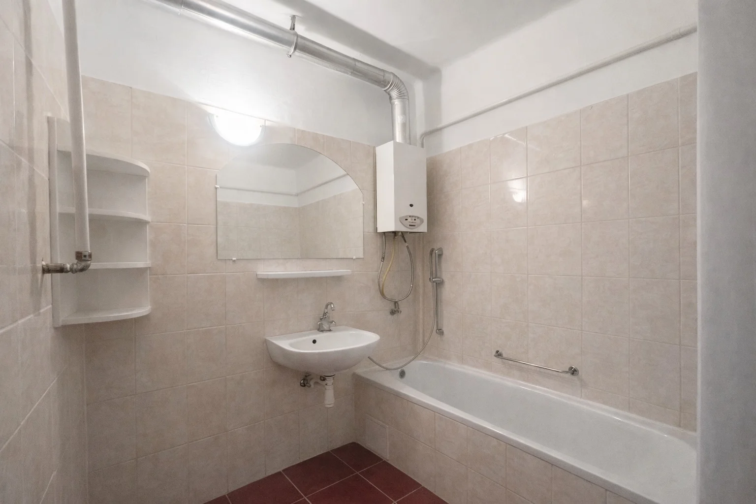 Eladó panel lakás Békésen - Kép 4