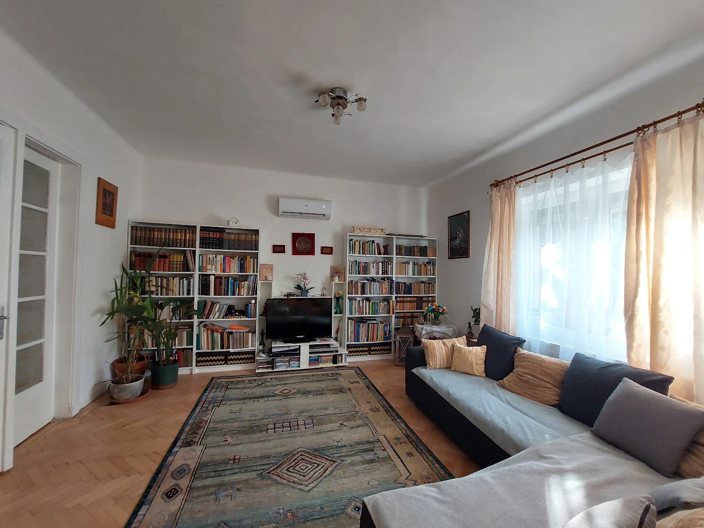 Eladó családi ház Bugyin - Kép 2