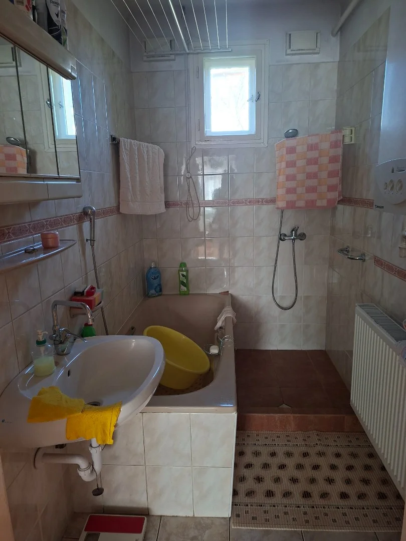 Eladó családi ház Fóton - Kép 6