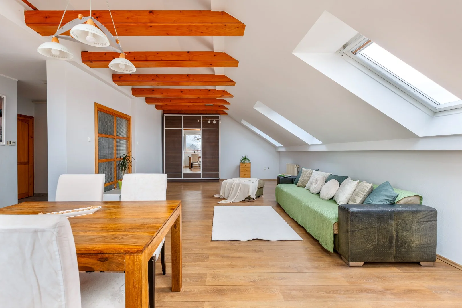 Eladó tégla lakás Esztergomban - Kép 3