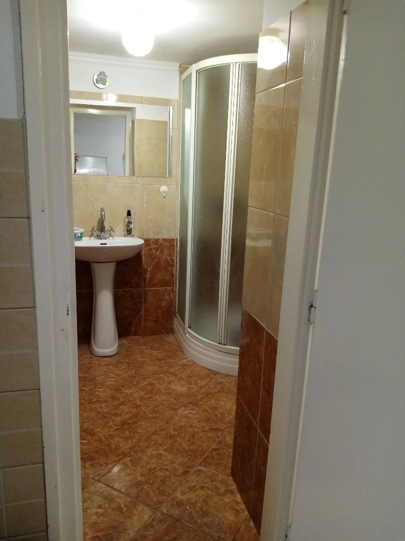 Eladó családi ház Bakonyságon - Kép 2