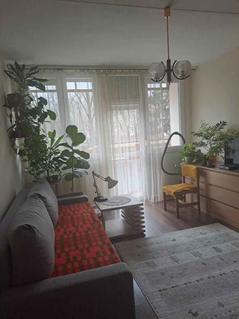 Eladó panel lakás Debrecenben - Kép 2