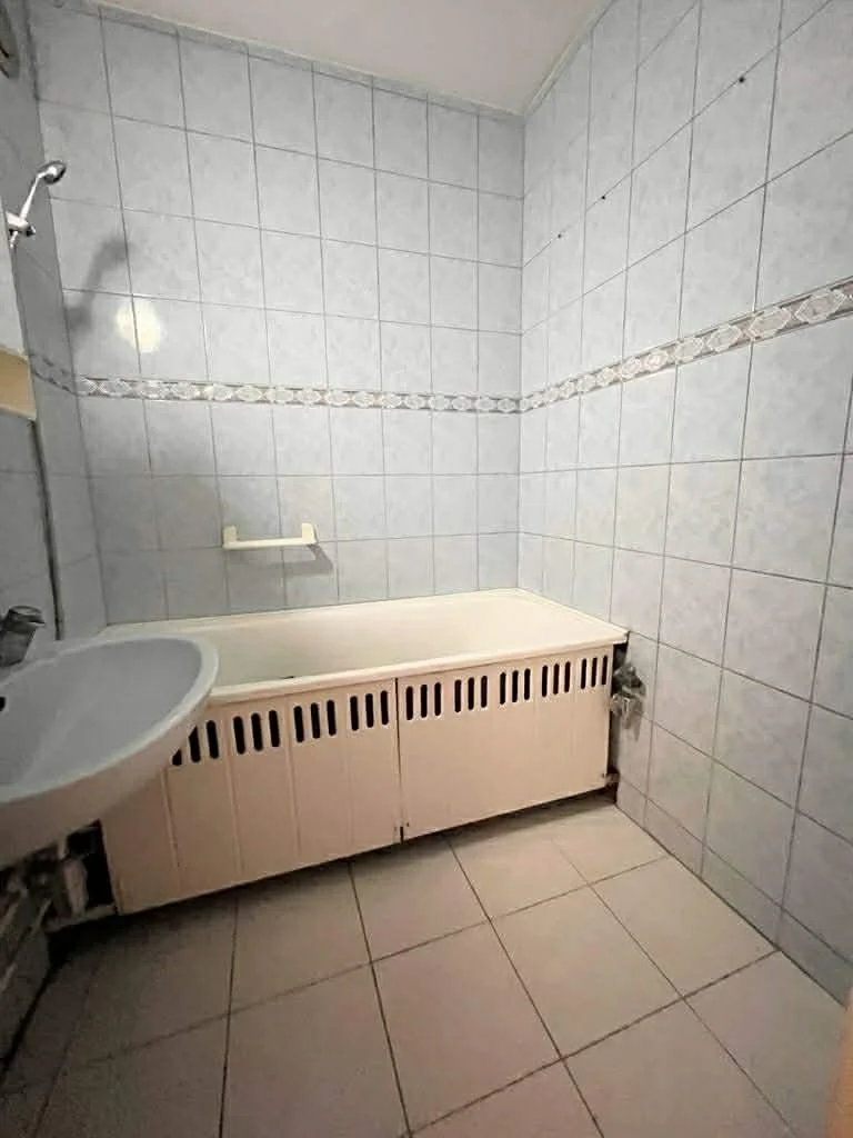 Eladó panel lakás Miskolcon - Kép 9