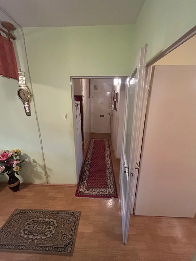 Eladó panel lakás Pécsen - Kép 11