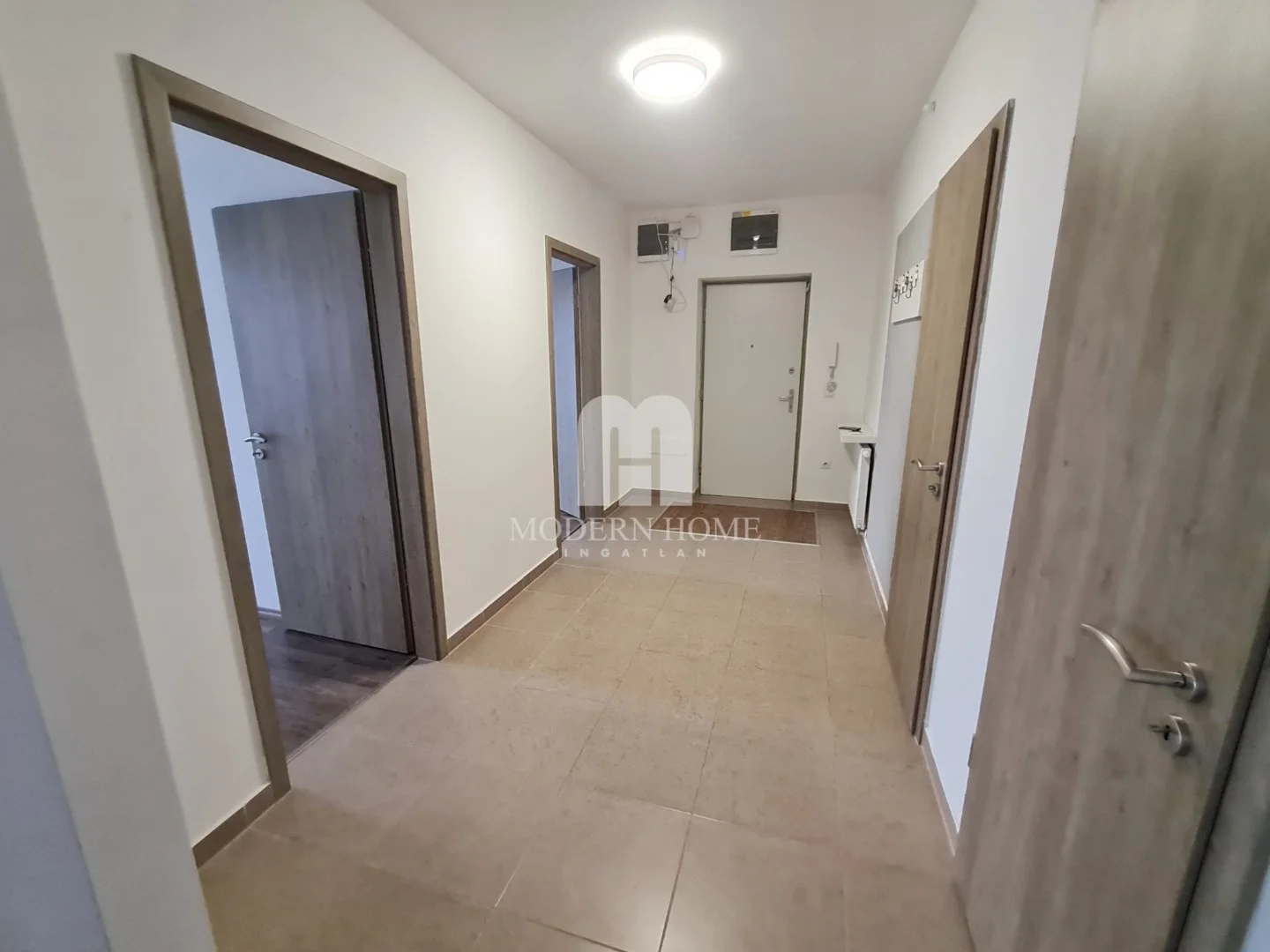 Eladó tégla lakás Székesfehérváron - Kép 4