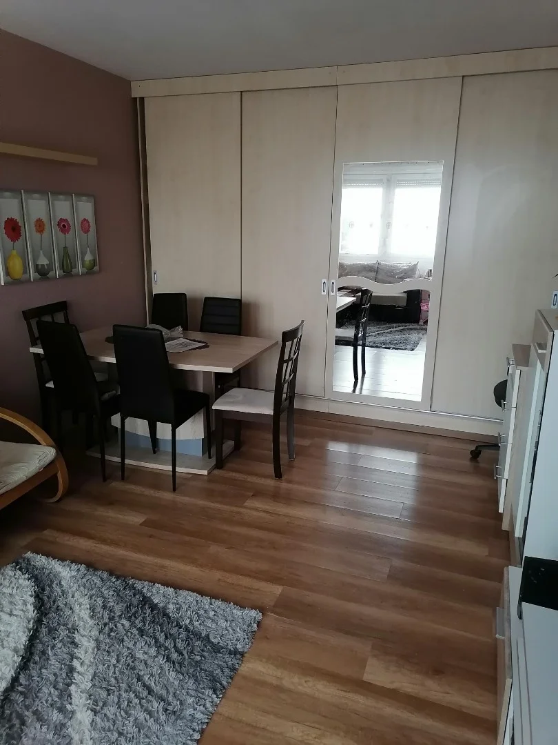 Eladó panel lakás Dunaújvárosban - Kép 9