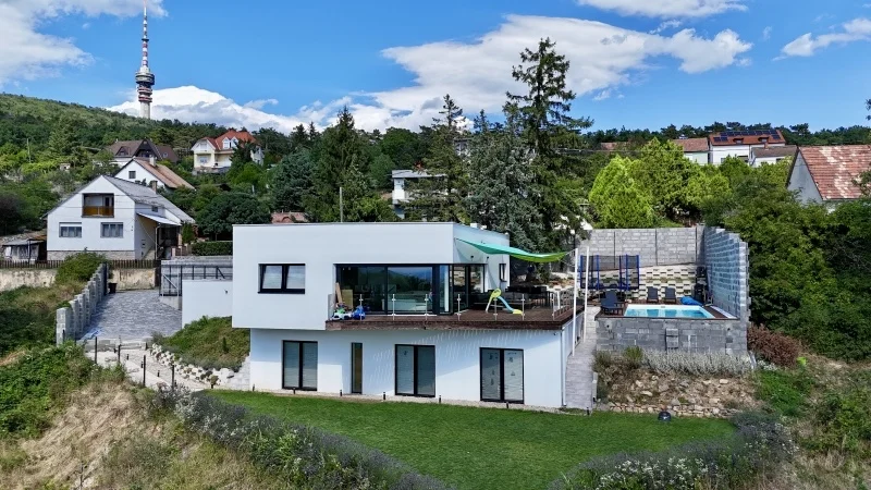 Eladó családi ház Pécsen - Kép 13