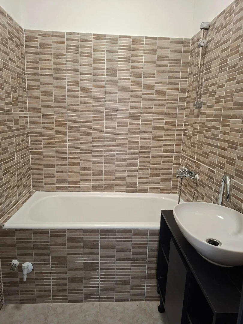 Eladó panel lakás Pécsen - Kép 5