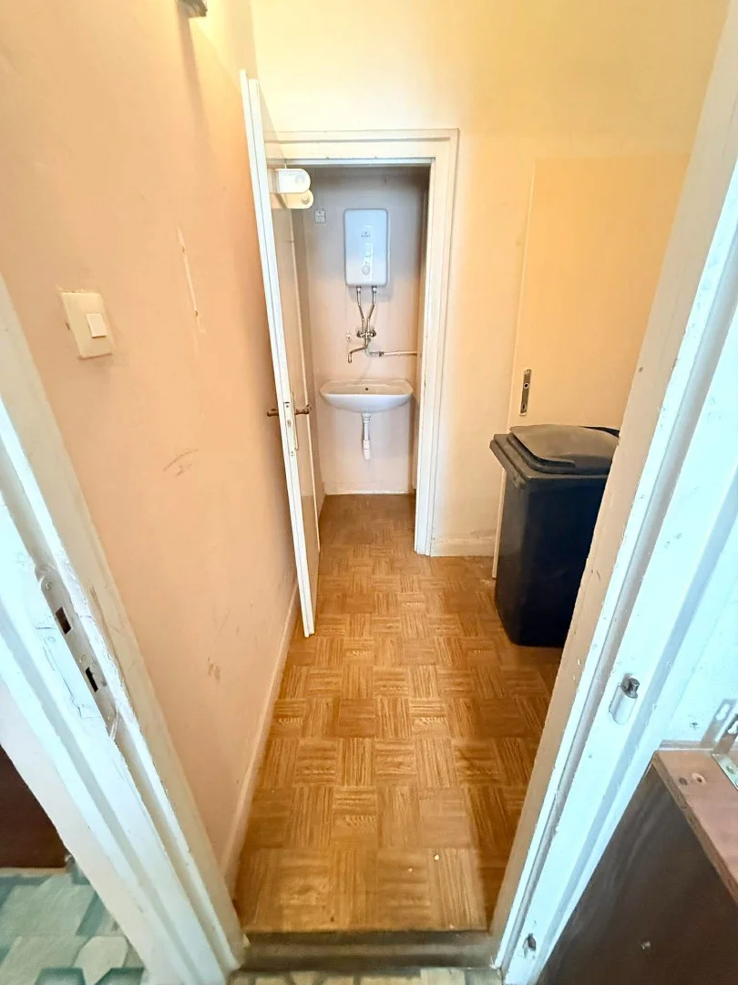 Eladó üzlet iroda / üzlet / kereskedelmi / szolgáltató Kazincbarcikan - Kép 5