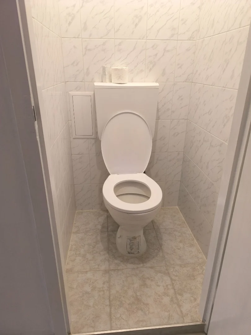 Eladó panel lakás Győrött - Kép 5