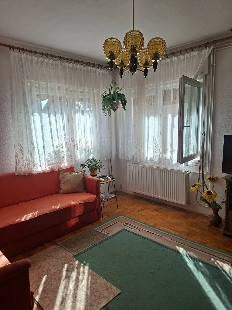 Eladó családi ház Fóton - Kép 2