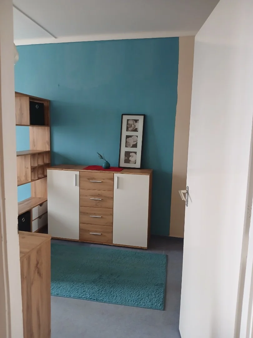 Kiadó panel lakás Tatabányán - Kép 4