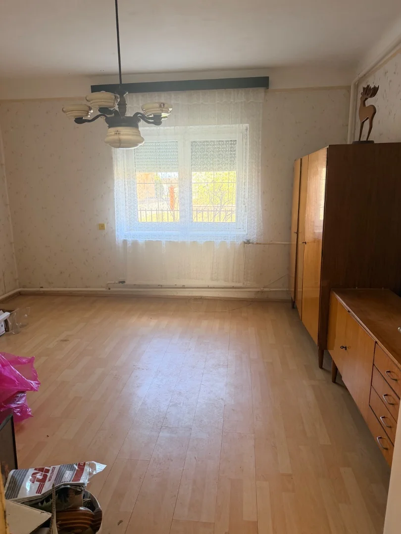 Eladó családi ház Győrött - Kép 7