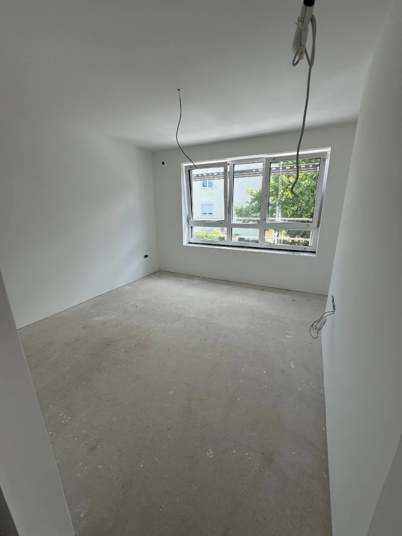 Eladó tégla lakás Pécsen - Kép 9