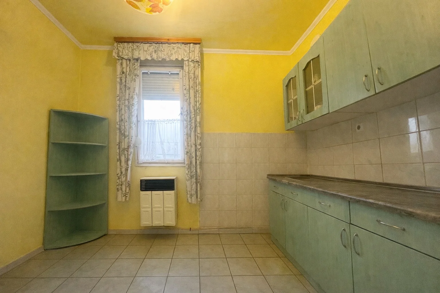 Eladó panel lakás Békésen - Kép 2