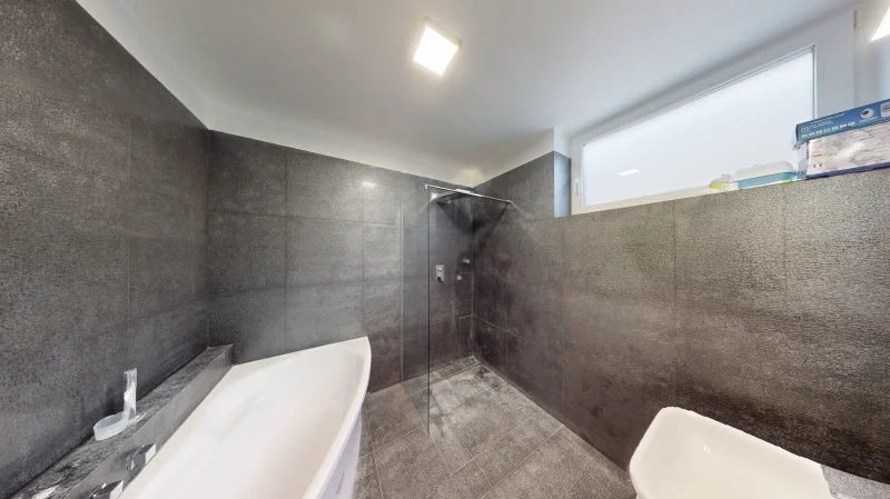 Eladó családi ház Pécsen - Kép 10