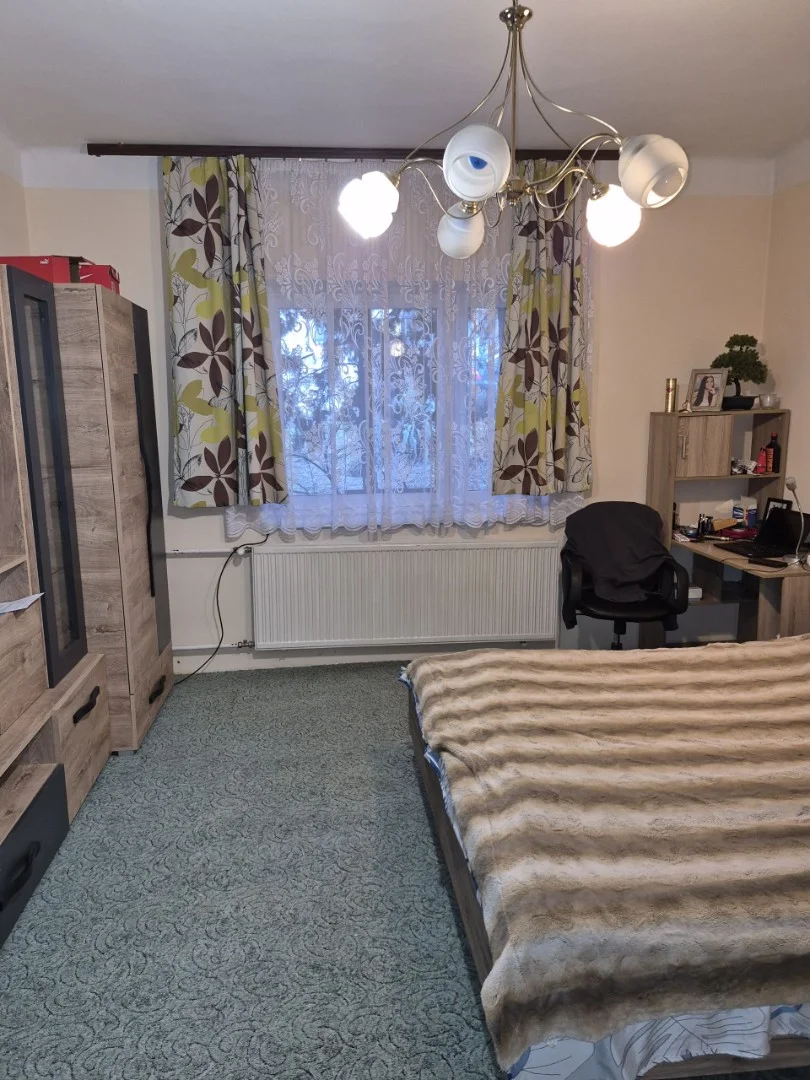 Eladó családi ház Pécsen - Kép 7