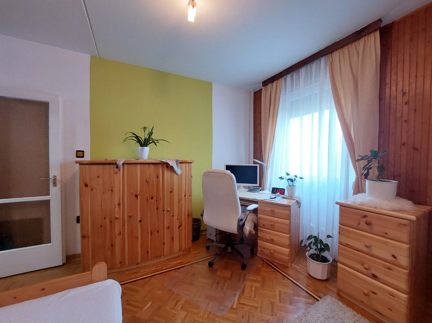 Eladó panel lakás Pécsen - Kép 5