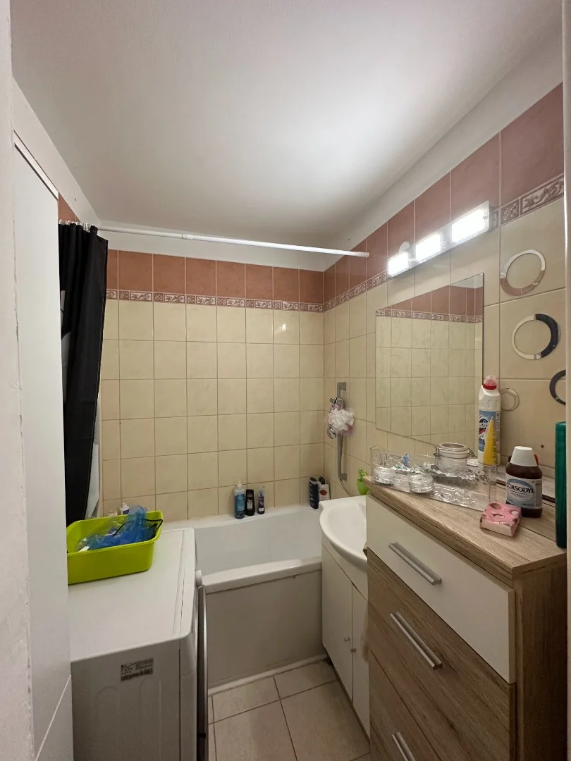 Eladó panel lakás Pécsen - Kép 9