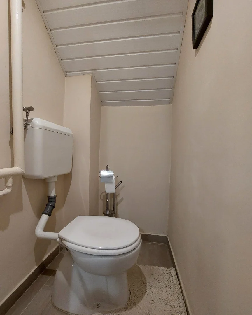 Eladó családi ház Pécsen - Kép 9