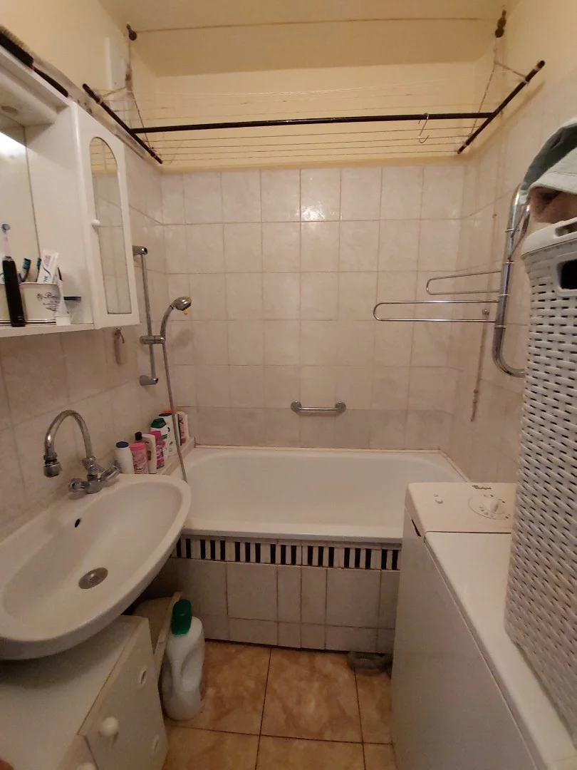 Eladó panel lakás Kecskeméten - Kép 4