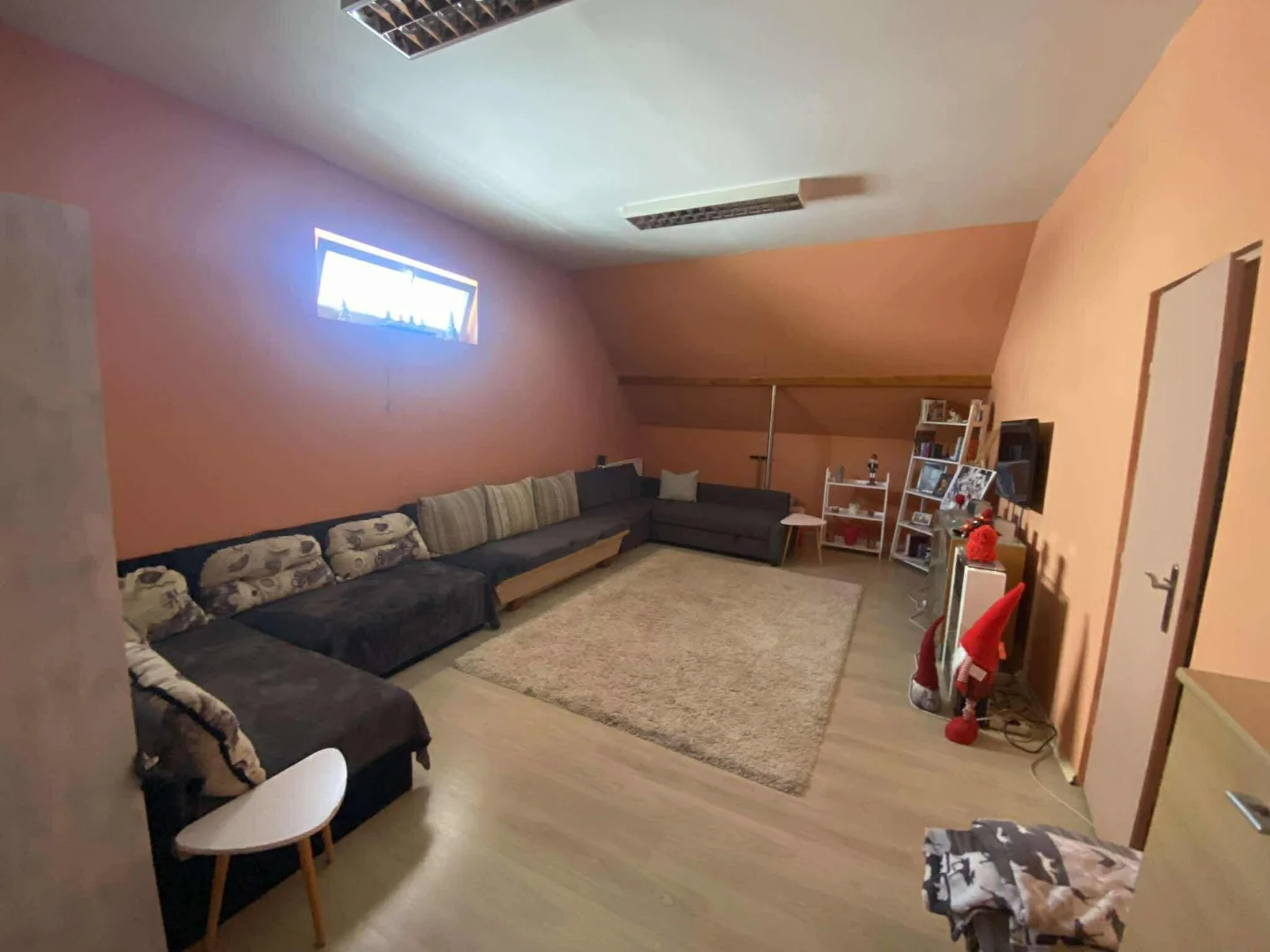 Eladó családi ház Dunaújvárosban - Kép 10