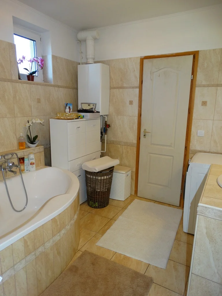 Eladó családi ház Rádon - Kép 7