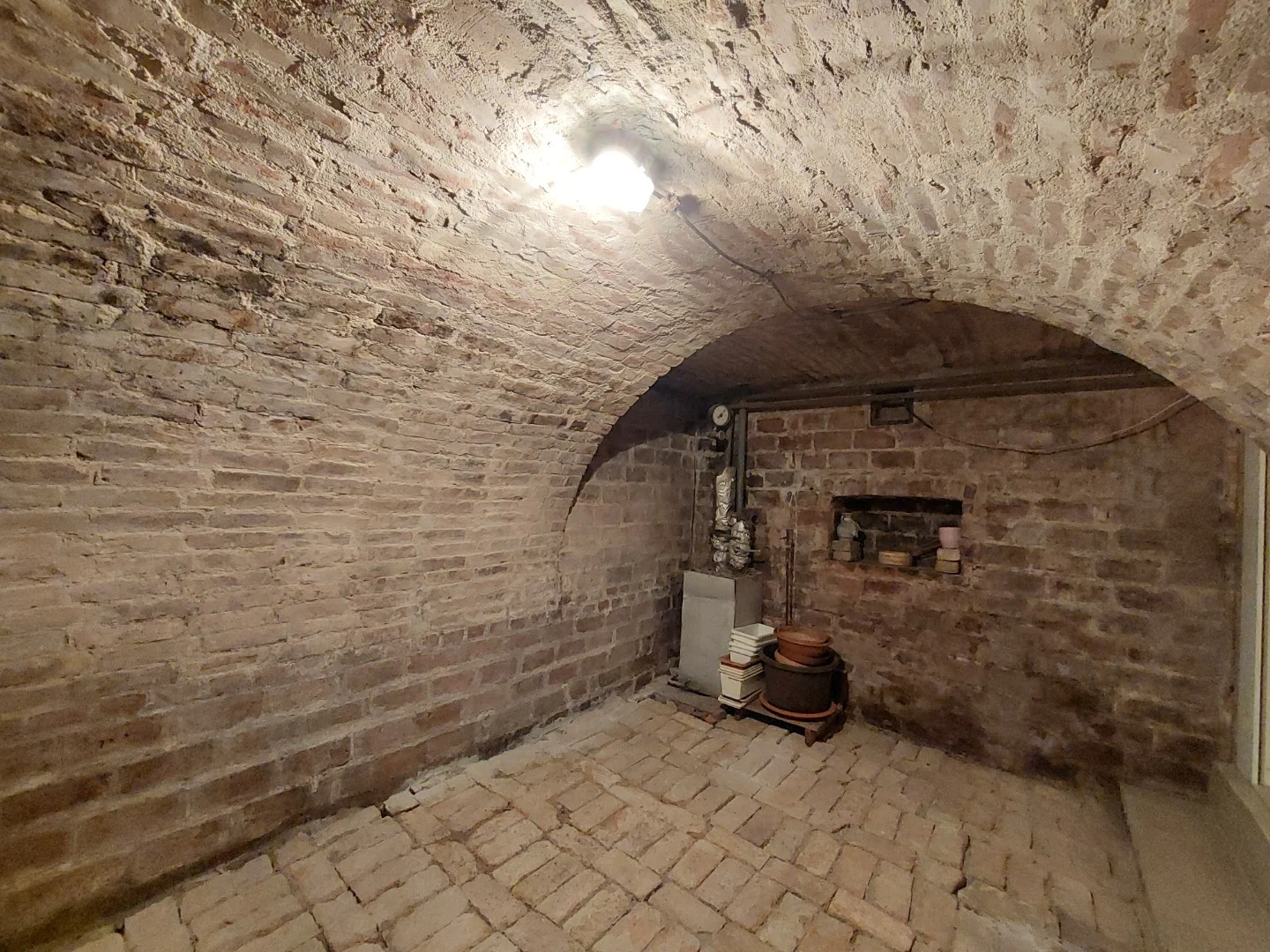 Eladó családi ház Pécsen - Kép 15