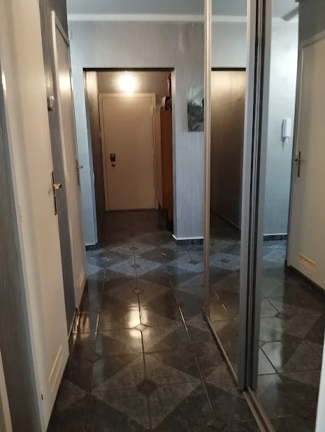 Eladó panel lakás Budapest 15. ker.en - Kép 2