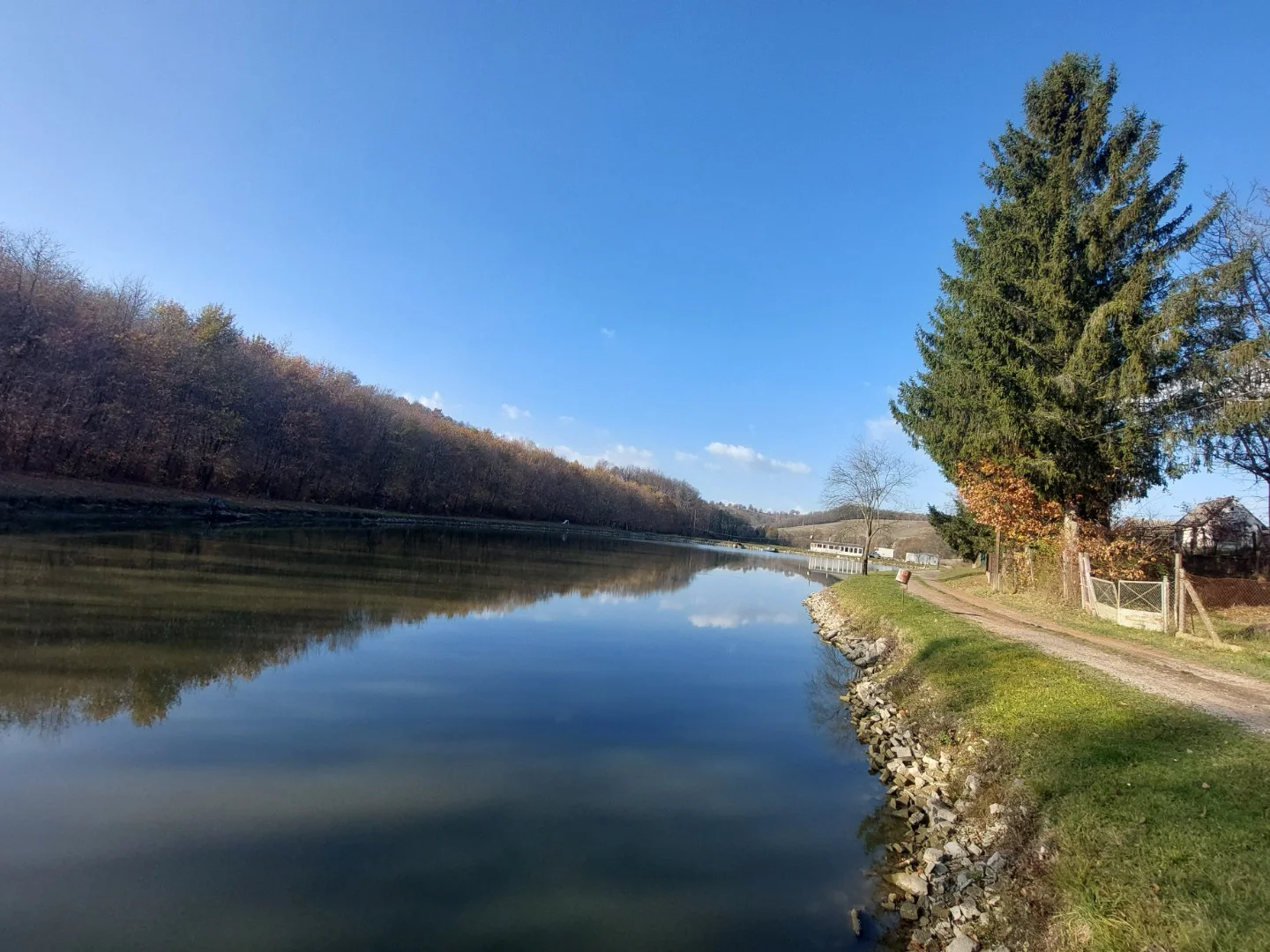 Eladó családi ház Komlón