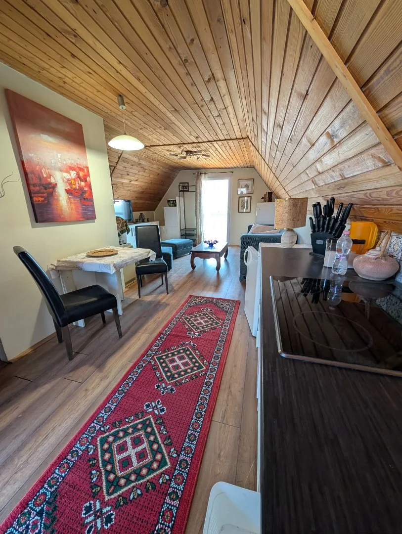 Eladó családi ház Pécsen - Kép 8