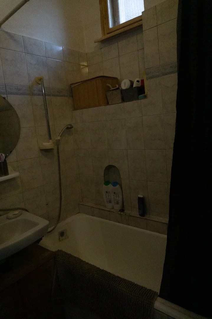 Eladó tégla lakás Szolnokon - Kép 5