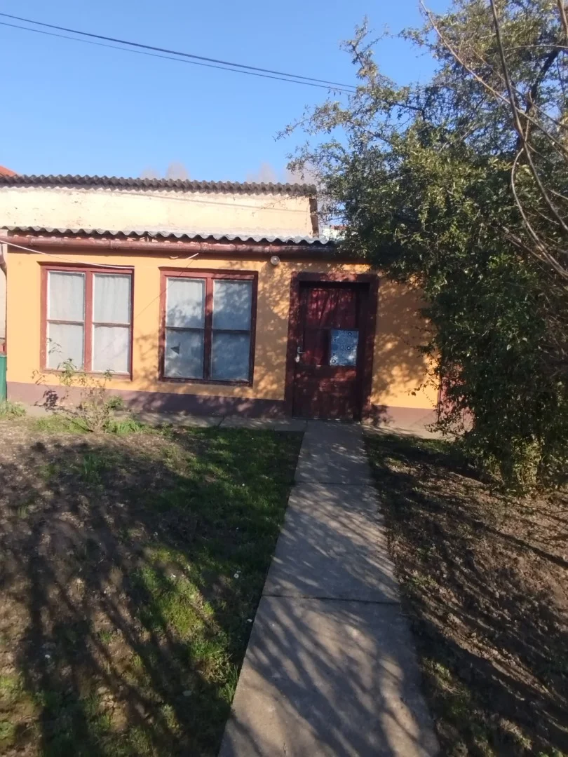 Eladó családi ház Pécsen - Kép 8