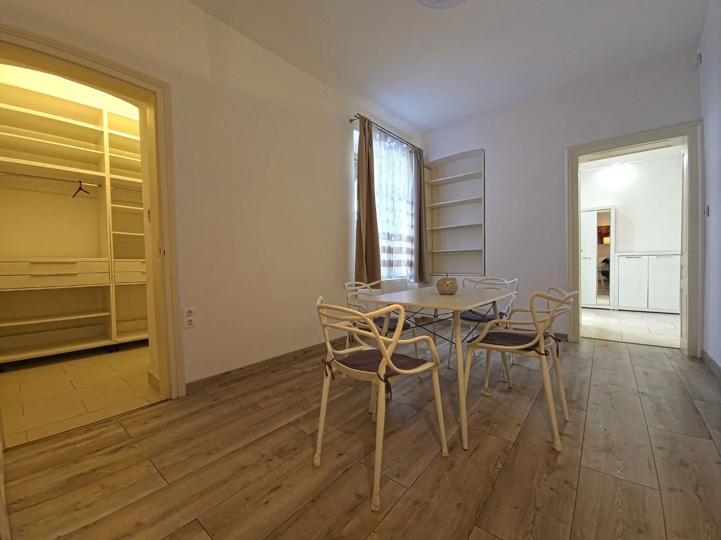 Eladó tégla lakás Pécsen - Kép 13