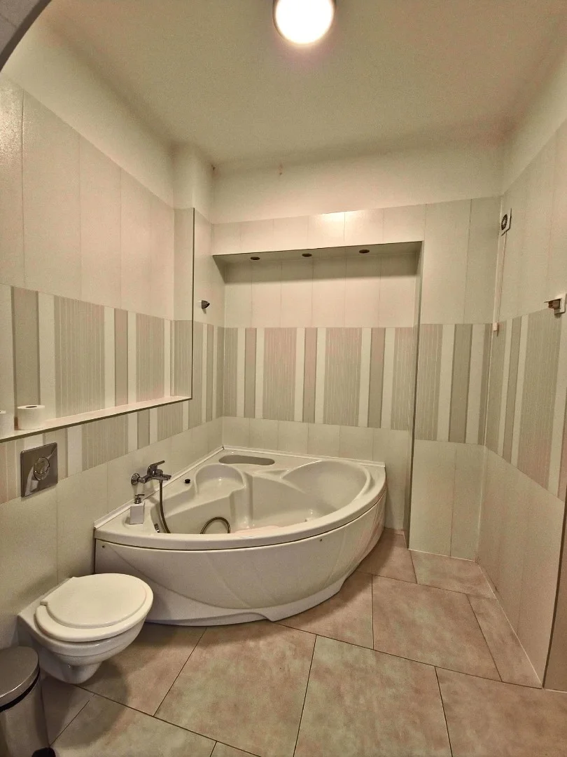 Eladó tégla lakás Pécsen - Kép 7