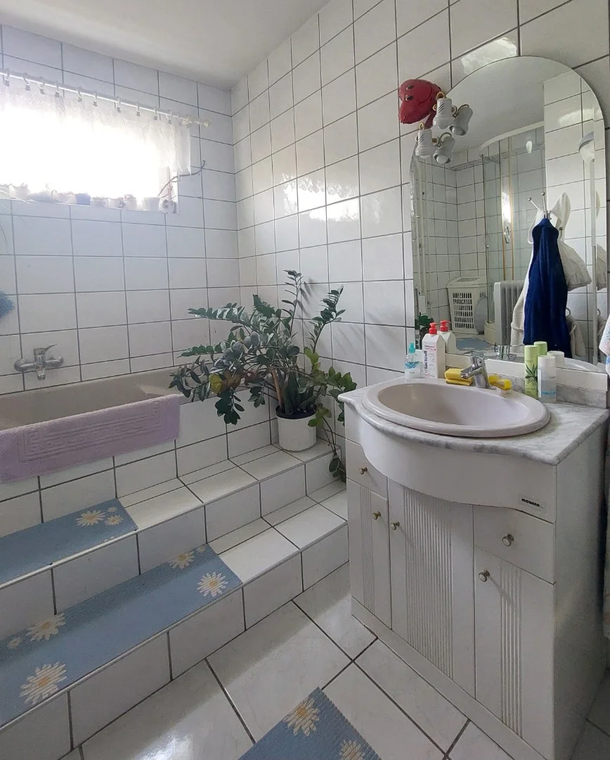 Eladó családi ház Pécsen - Kép 8