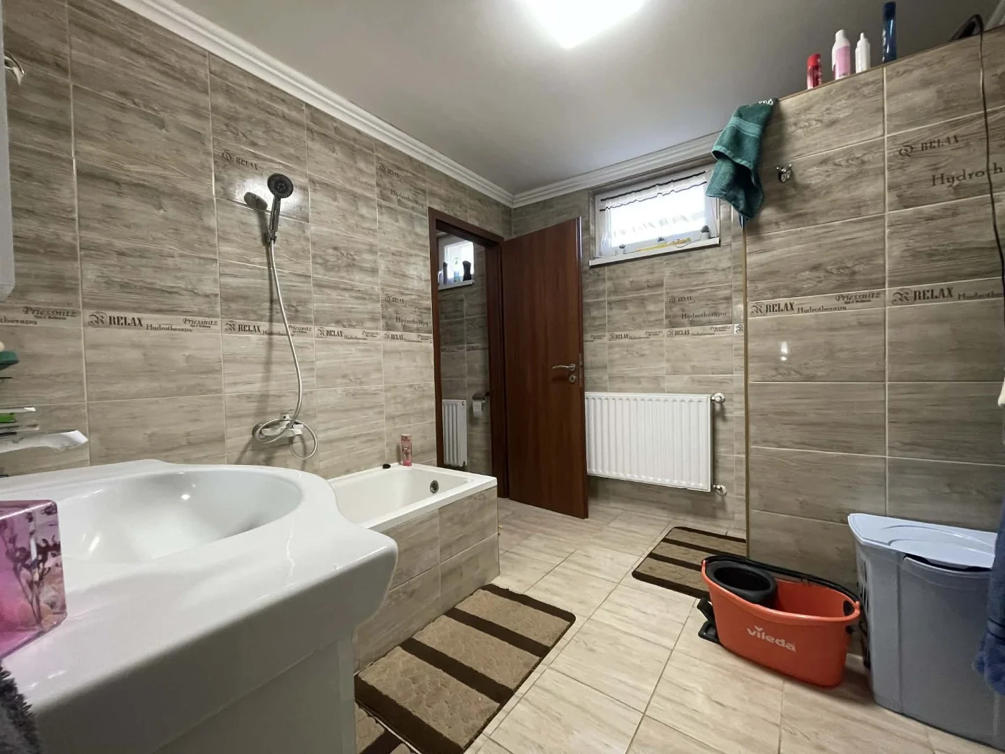 Eladó családi ház Nyíregyházán - Kép 7