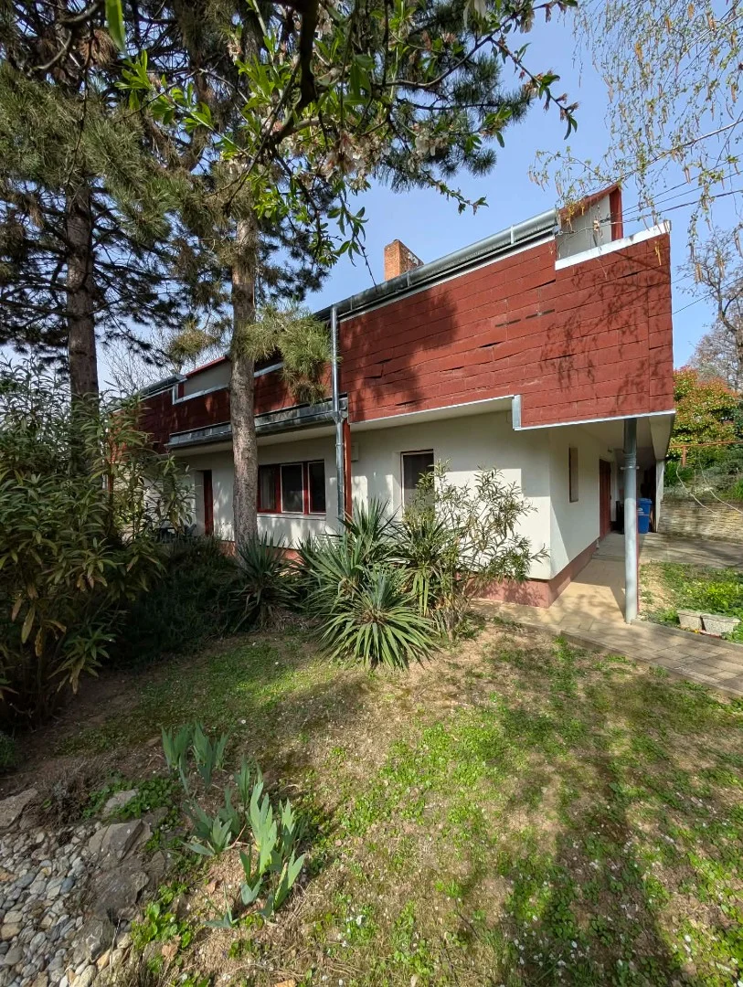 Eladó családi ház Pécsen - Kép 13