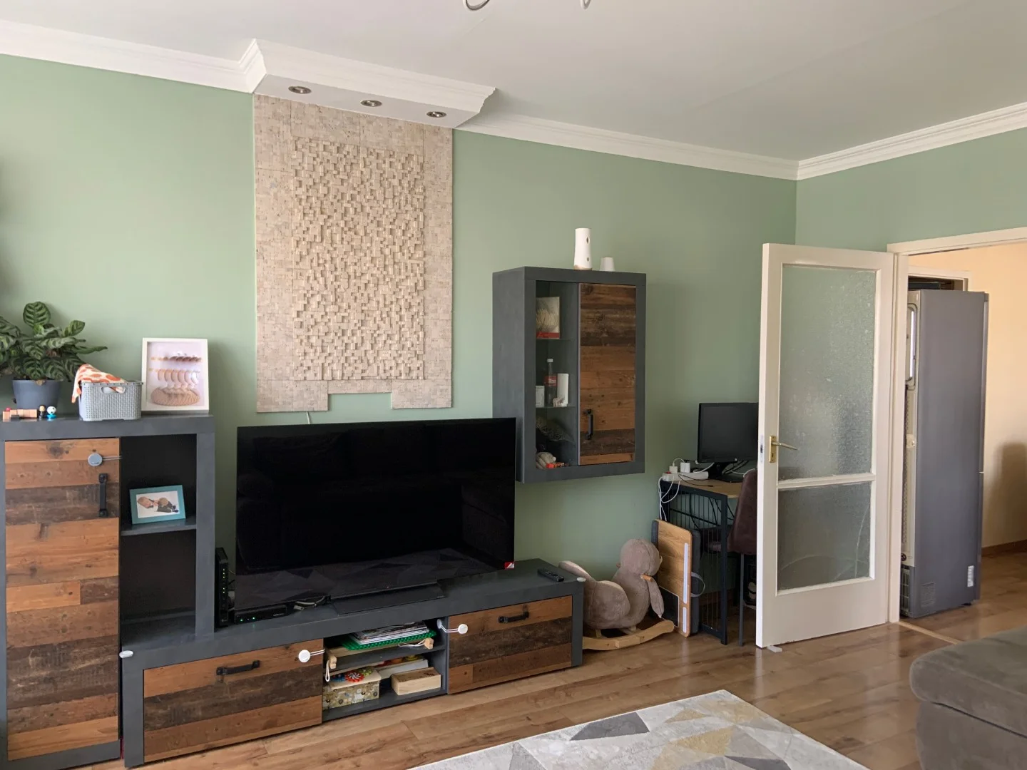 Eladó panel lakás Debrecenben - Kép 2